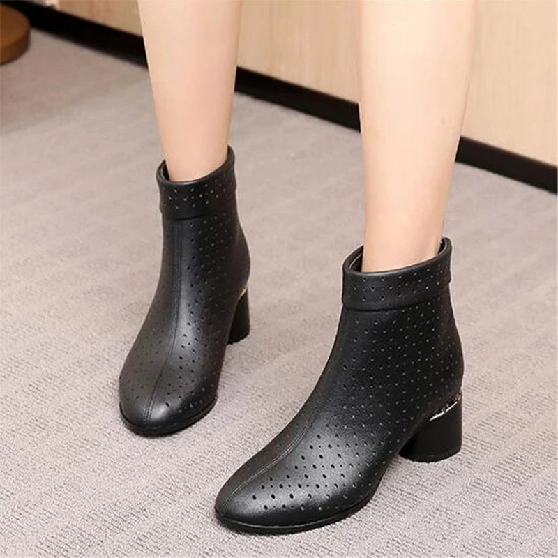 Женские кожаные ботинки на толстом каблуке и шнуровке в британском стиле | Обувь