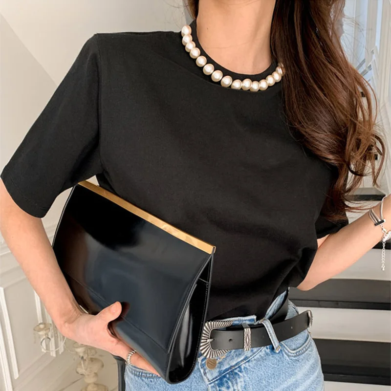 Футболка с круглым вырезом коротким рукавом и жемчугом|Футболки| |