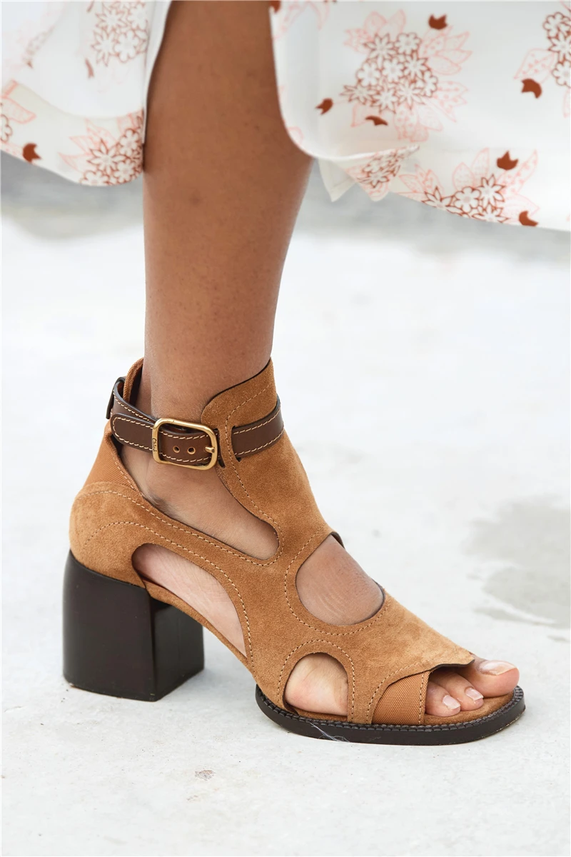 

Summer 2021 Runways Women's High quality Genuine leather gladiator sandals Hollow-out vintage high heels sandal EU35-42 BY836