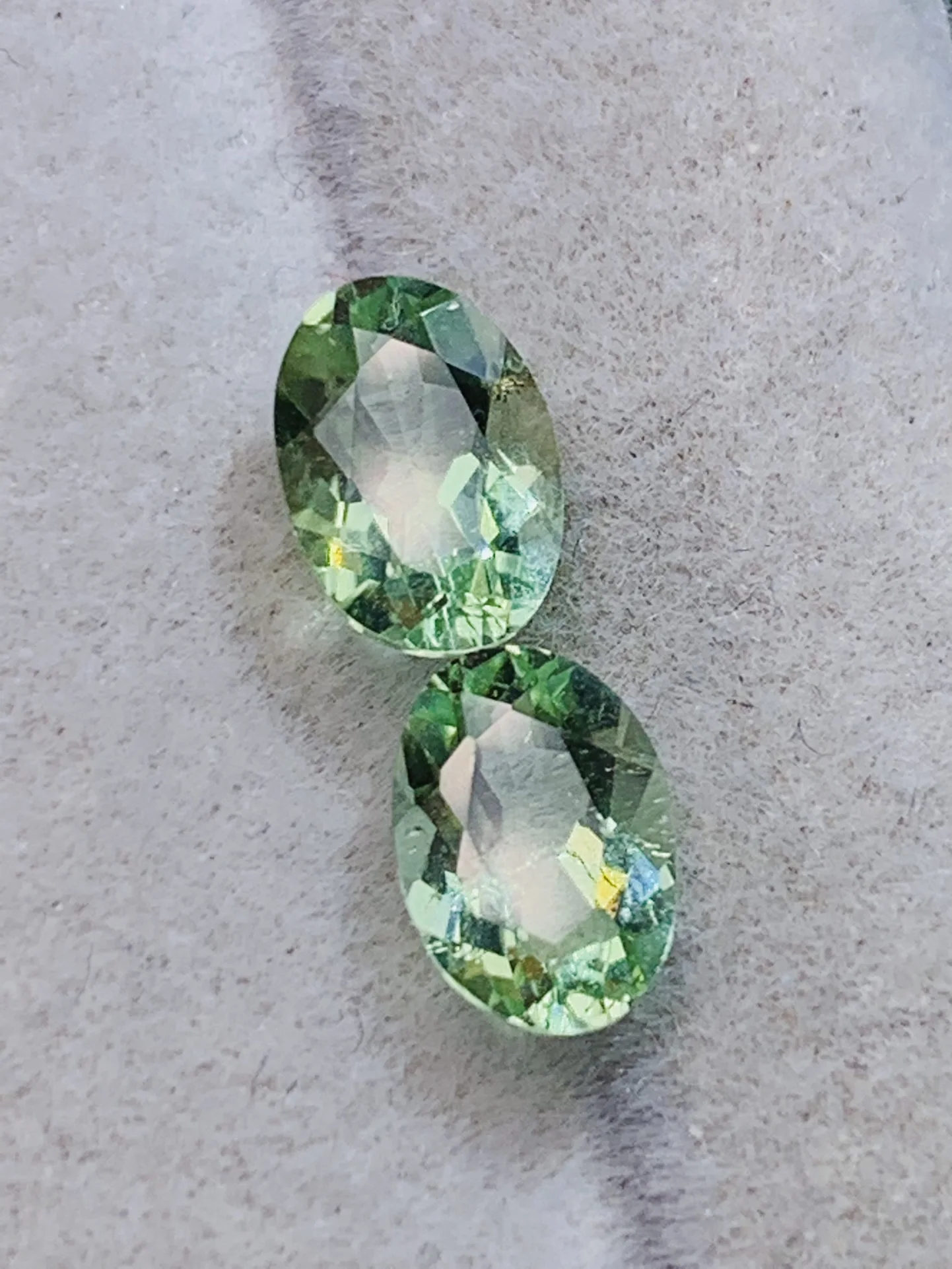 1Pcs/Lot Natural Tourmaline Stud Earrings Pairing Naked Gemstone Green Red Top Cut 1.58 Carats Women  Jewelry DIY Valet Inlay