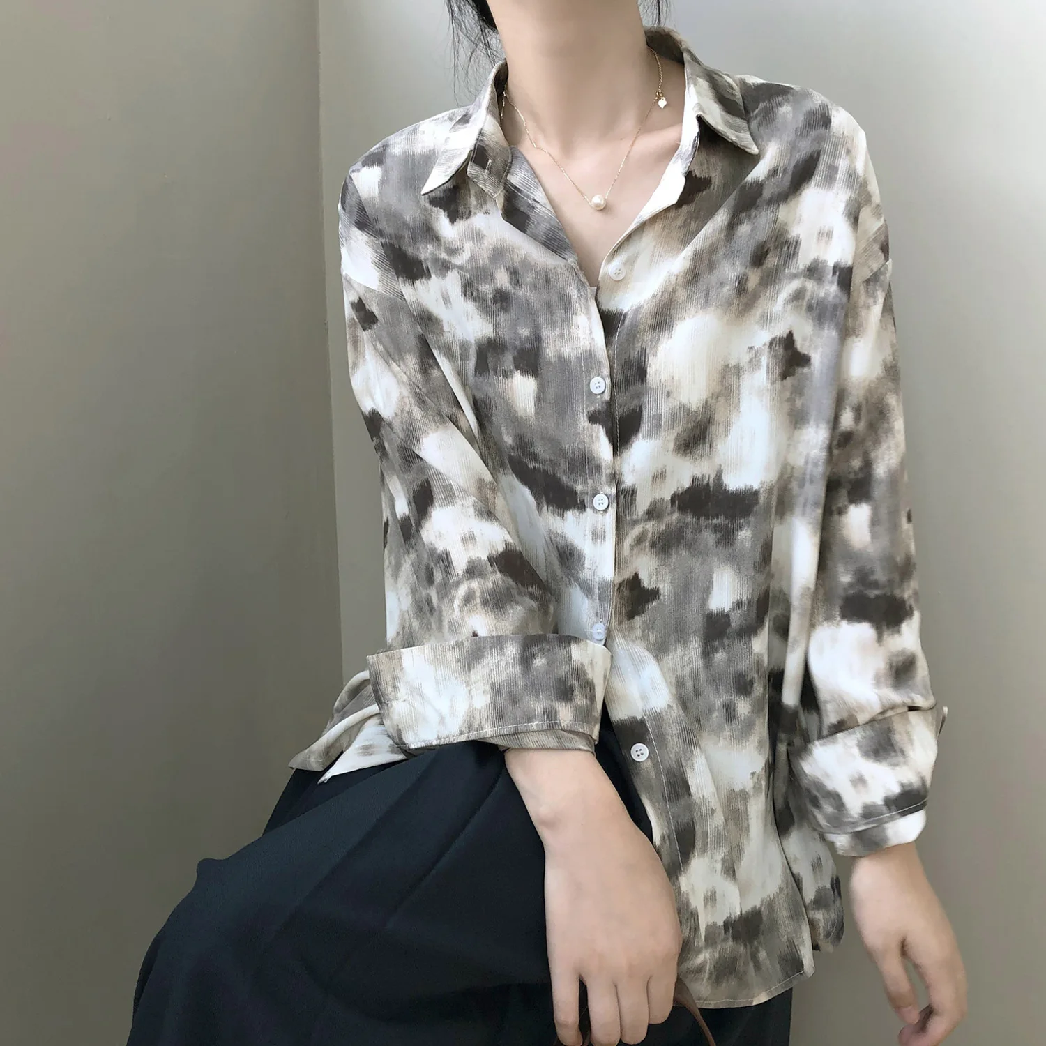 Рисунок 4 - Женская блузка с длинными рукавами