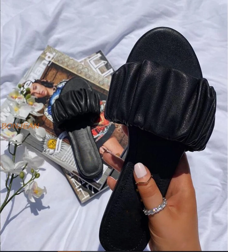 Шлепанцы женские плиссированные на плоской подошве летние 2020 | Обувь