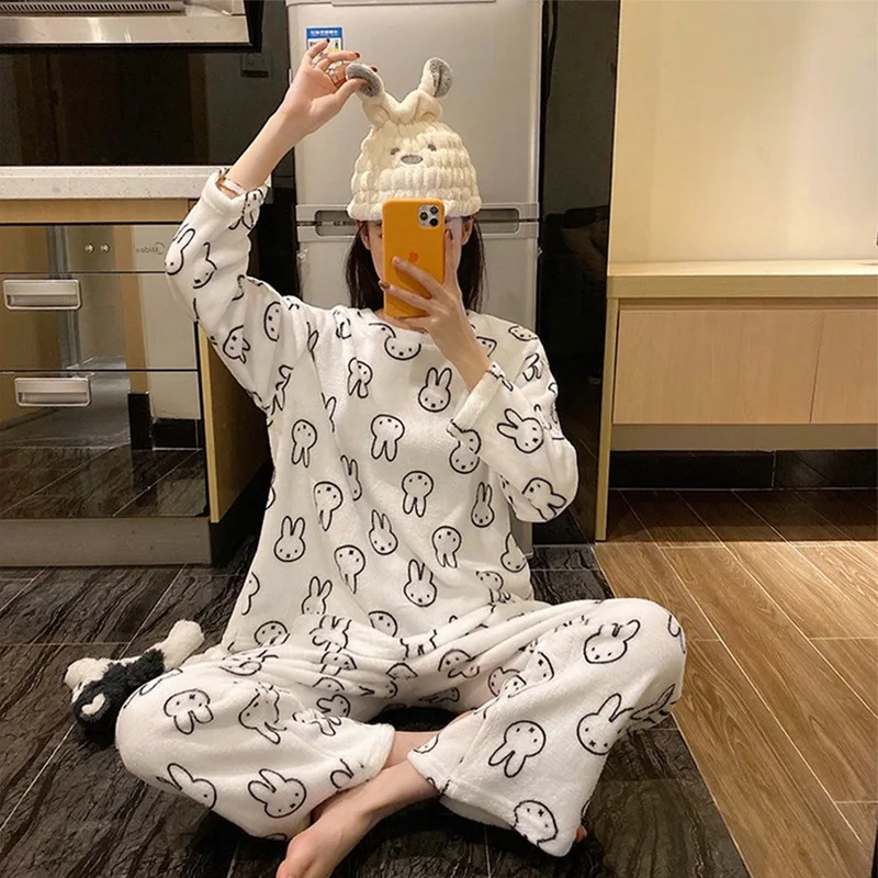 

2021 Autumn Winter Women Pyjamas Sets Warm Flannel Pajamas Coral Velvet Long Sleeve Cartoon Home Sleepwear Girl Cute Pajamas Set