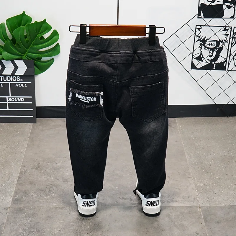 

WLG 3PCS Boys Boutique Outfits Kids Clothes Winter Red Cartoon Sweater Black Thick T Shirt and Velvet Jean Set Baby Clothing Set