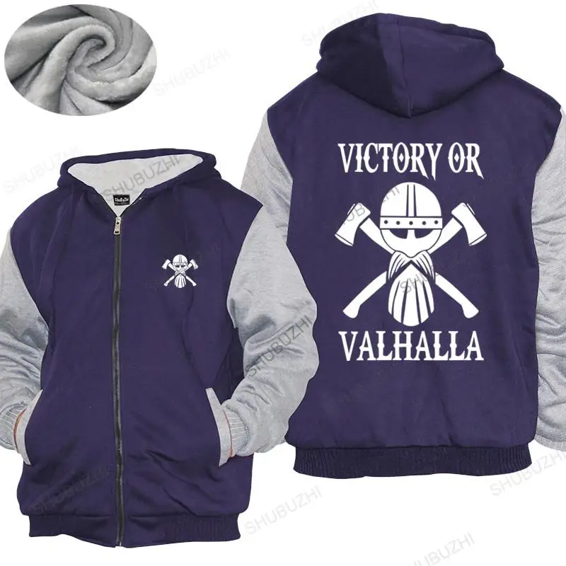 

Hoodies & Sweatshirts