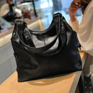 Large-capacity women's handbag 2019 new Messenger bag high quality PU women's shoulder bag discount business travel bags