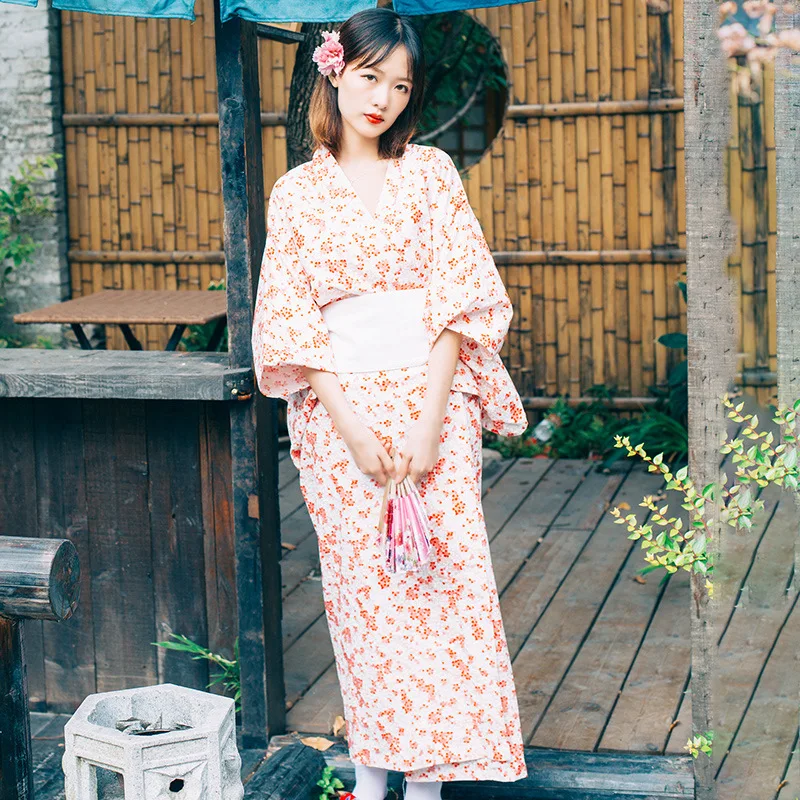 

Японское традиционное женское кимоно с цветочным принтом, сценическое кимоно для выступлений, Женский костюм для выступлений, юката, женск...