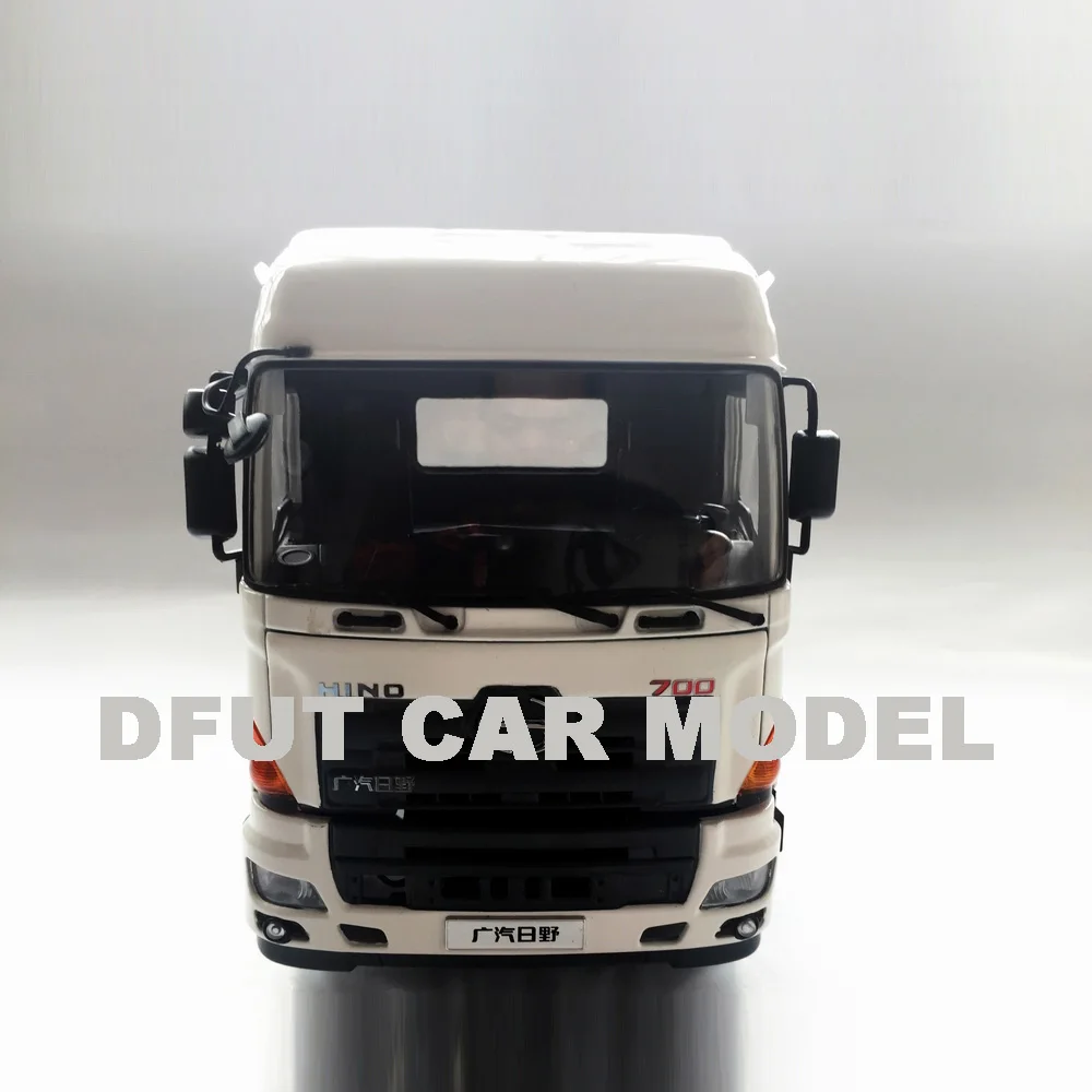 1:24 Игрушечная машина из сплава модель 700 грузовик детских игрушечных автомобилей авторизованный подарок для детей