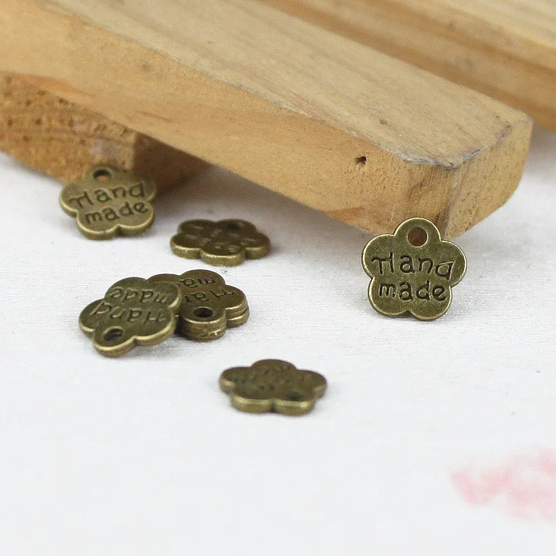 

10 шт./лот 8 мм * 8 мм часть из сплава цветка сливы Двусторонняя бирка ручной работы ожерелье с хвостом подвеска «сделай сам» Изготовление ювел...