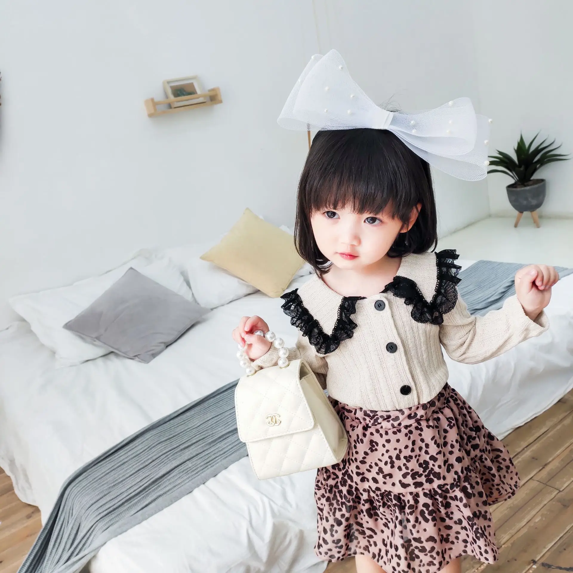 Весенние тонкие кардиганы в стиле пэчворк с кружевным воротником для маленьких