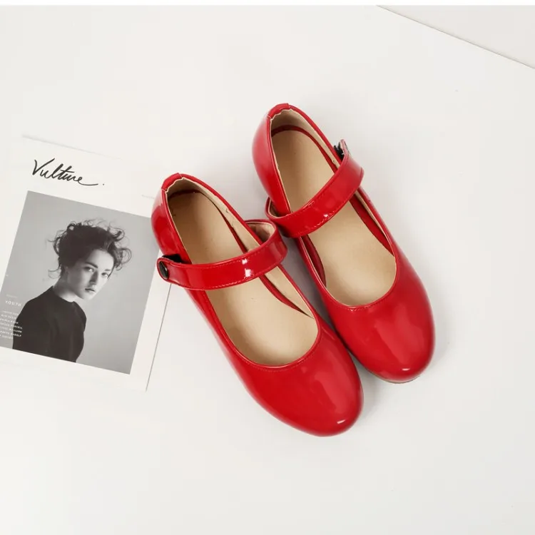 

Women's Shoes