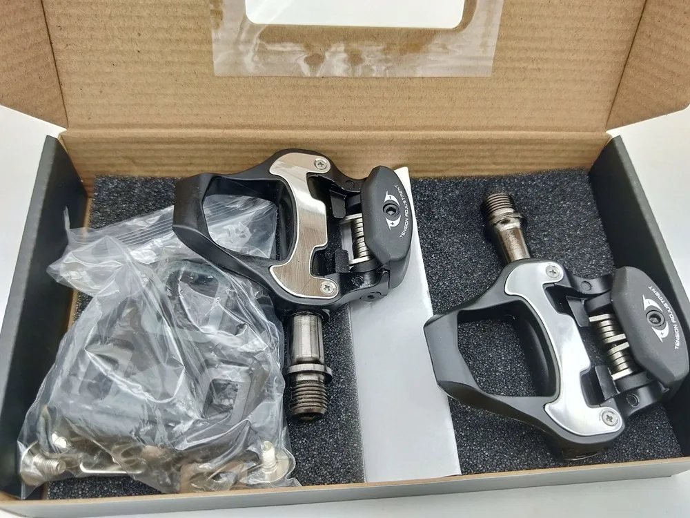 

Self locking pedal of road vehicle Light aluminum alloy Palin lock step Bicycle pedal With locking plate