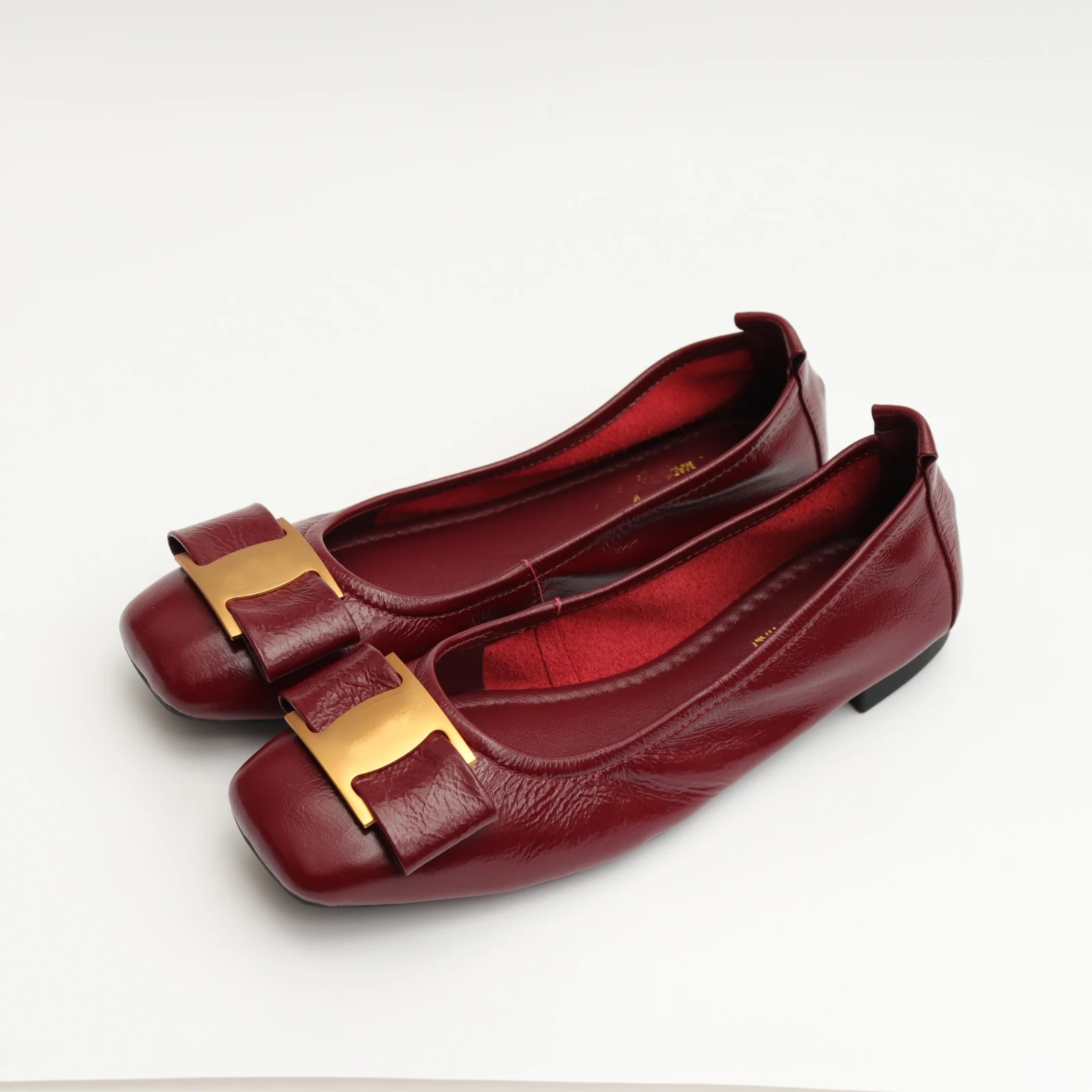 

Женские балетки на низком каблуке, из натуральной кожи