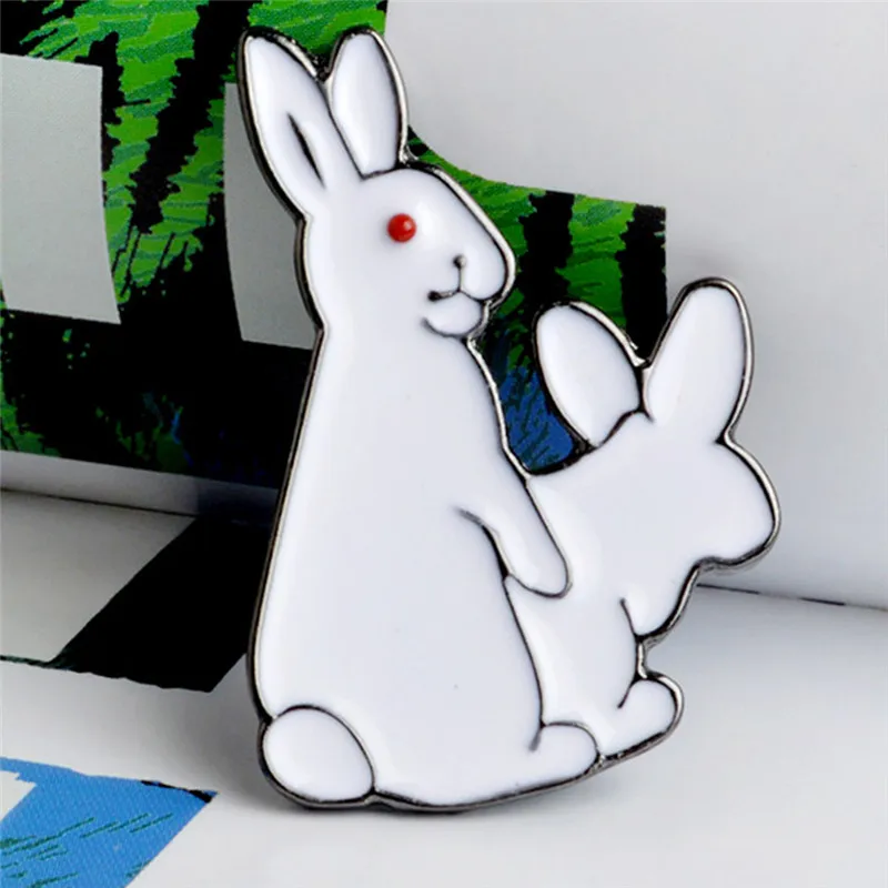 Мультфильм белый кролик злой брошь булавки животное джинсовая куртка корсаж