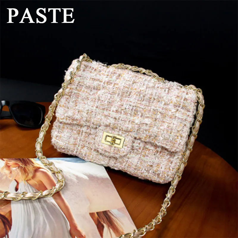 Клетчатая фетровая женская сумка с перекрестными цепочками небольшой