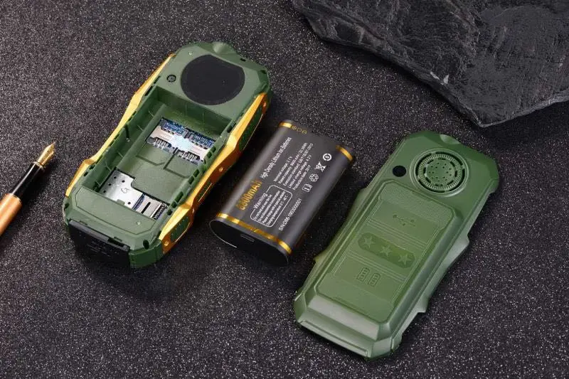 2,4 дюймов дешевый маленький мини Dual Sim мобильный телефон противоударный мощный фонарь Поддержка bluetooth Русская клавиатура MP3 MP4 power Bank