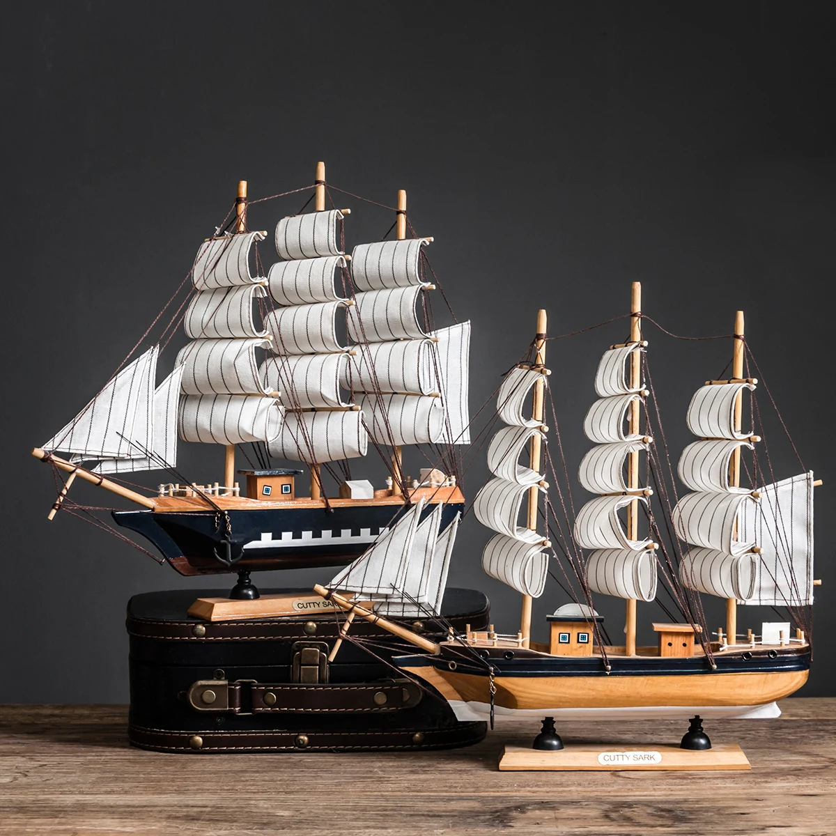 

Vintage Wooden Sailboat Model Nordic Style Car decoration Sailing Boat Ornament with LED Light Living Room Decor Christmas Gift