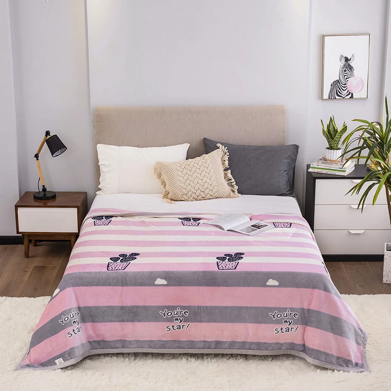 

Pink Soft Warm Coral Fleece Blanket Sheet Bedspread Sofa Light Thin Mechanical Wash Flannel Blankets SSXML