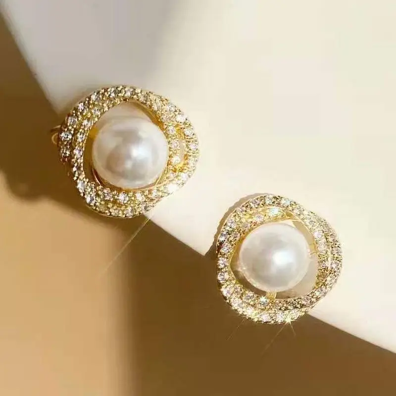 

Romantic Luxury Pearl Earrings for Women Friends Aesthetic Korean Fashion Irregular Accessories Party Jewelry Gift To Girlfriend