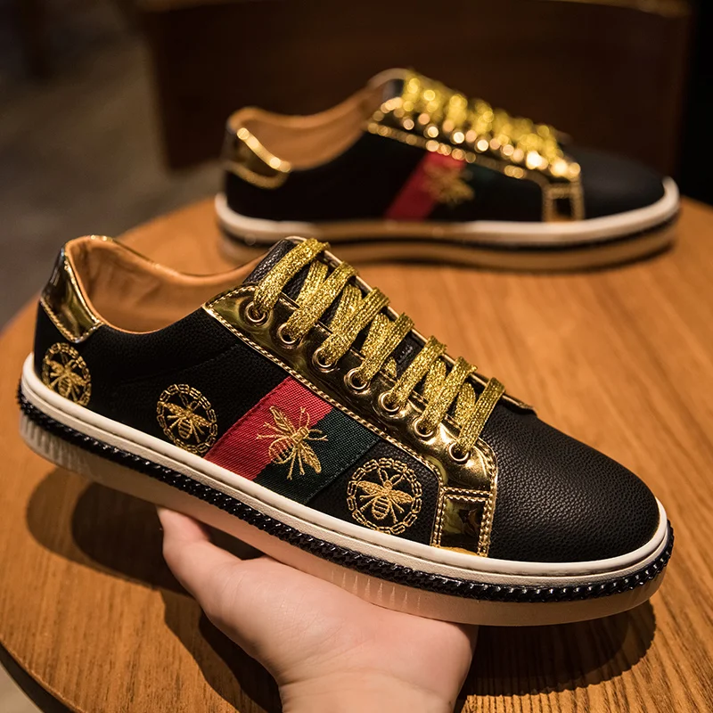 Женские кроссовки с вышивкой пчела золотистые повседневные уличные на плоской