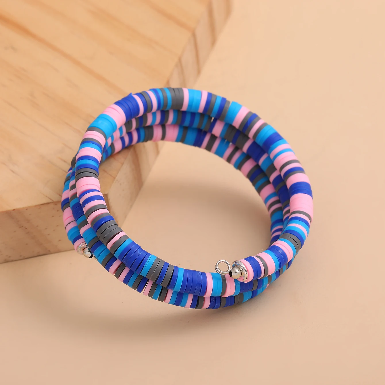

Boho Ethnic Multilayers Polymer Clay Disc Beads Cuff Bangle For Women Fashion Colorful Spiral Bracelet Cuff Jewelry 2020