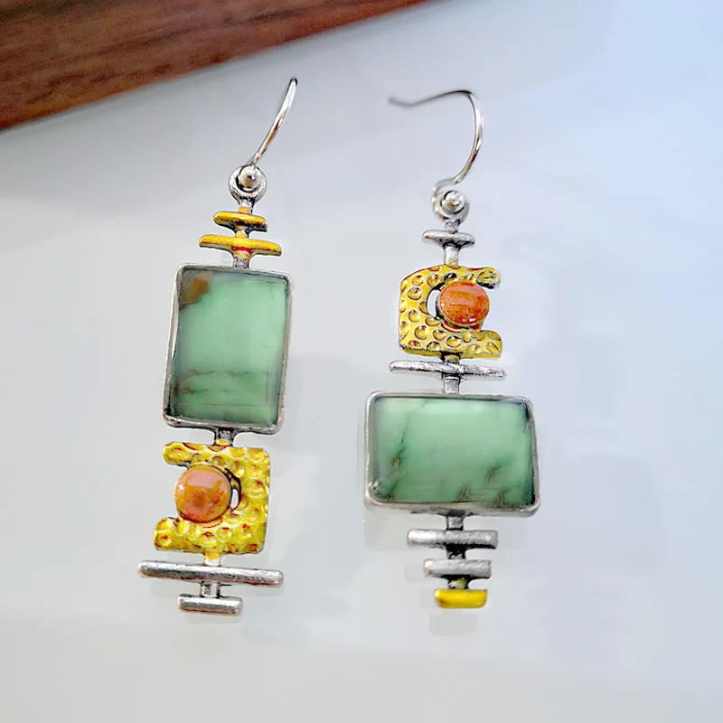 

Trendy Novelty Geometric Green Stone Earrings Funny Two Tone Musical Symbol Instrument Hanging Dangle Earrings For Women Z3D322