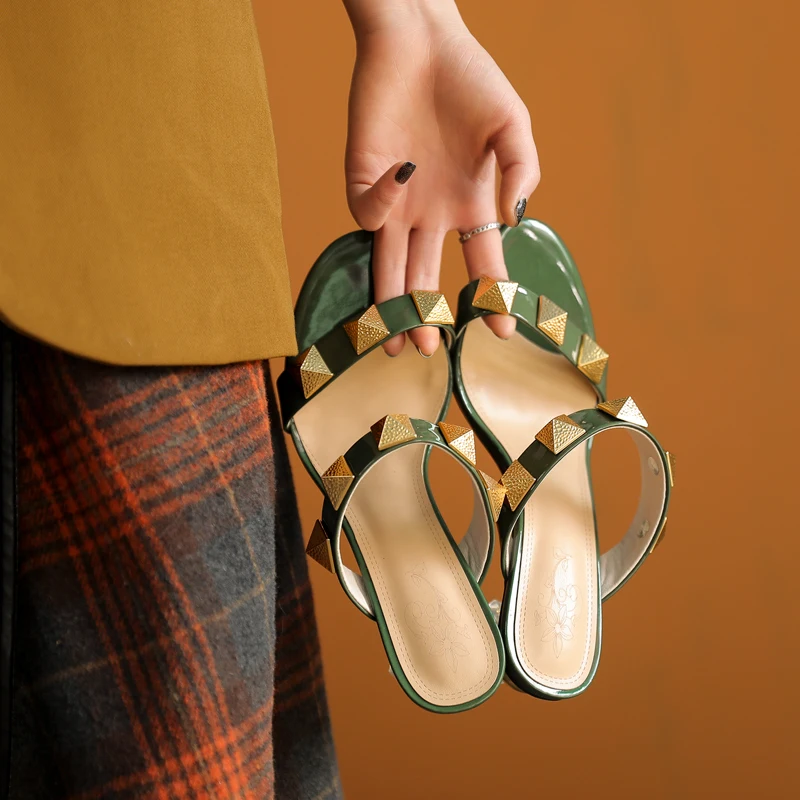 

JOCHEBED HU2021 Designer Luxry Women 6.5cm High Heel Pointed Toe Sandals With Rivets Genuine Leather Lady Wedding Shoes 34-42