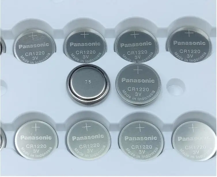 

100pcs/lot Panasonic CR1220 3V Lithium Batteries Camera Watch Car Remote Control CR 1220 BR1220 DL1220 Button Coin Battery Cell