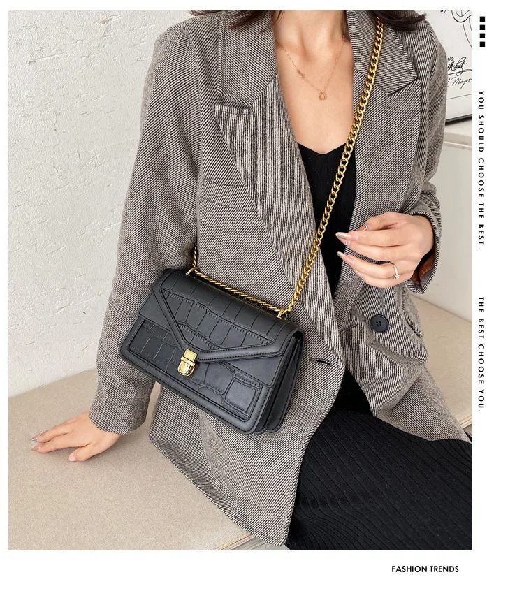 

The New Popular Chain Small Bag New Trendy Hundred Sloping Net Red Retro Foreign Gas Small Square Bag Fashionable Purses