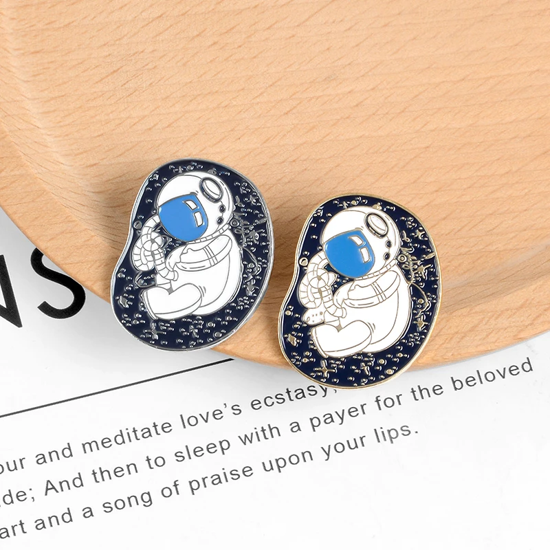 Булавки в виде астронавта вылупившиеся во вселенной детская мягкая