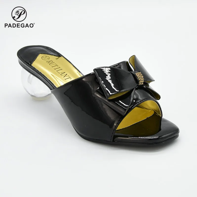 Весна 2020 Новое поступление соблазнительные стильные сандалии без подходящей