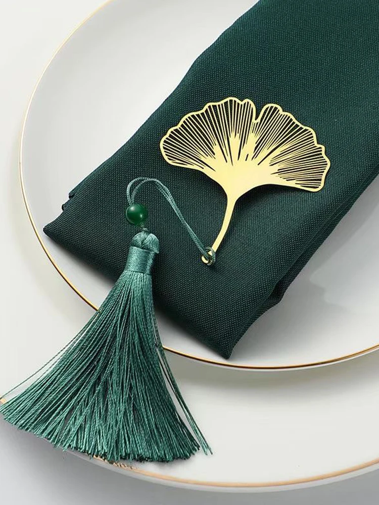 

6 pcs Chinese style Brass tassel Napkin Ring Gold Hollow out Pendants light luxury Chinese food button cloth Napkin Holders
