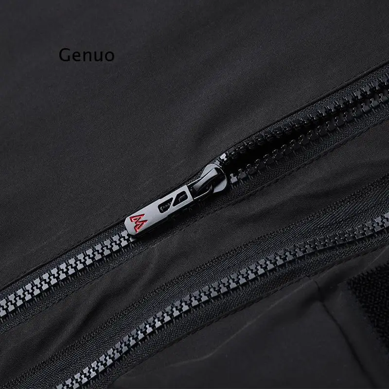 Ветровка мужская с капюшоном куртка на молнии много карманов повседневная