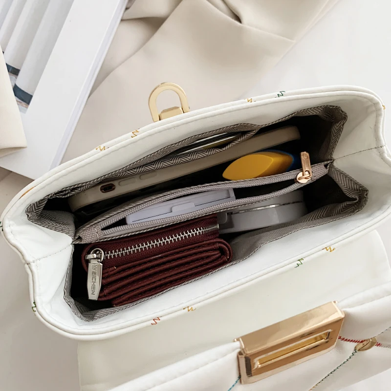 

Ladies Small Handbags for Women Designer Rivet Chains Shoulder Bag Embroidery Plaid Hand Bags Female Travel Crossbody Bags Black