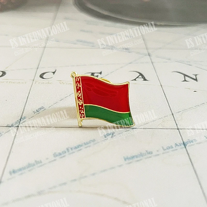 

Belarus National Flag Crystal Epoxy Metal Enamel Badge Brooch Collection Souvenir Gifts Lapel Pins Accessories Size1.6*1.9cm