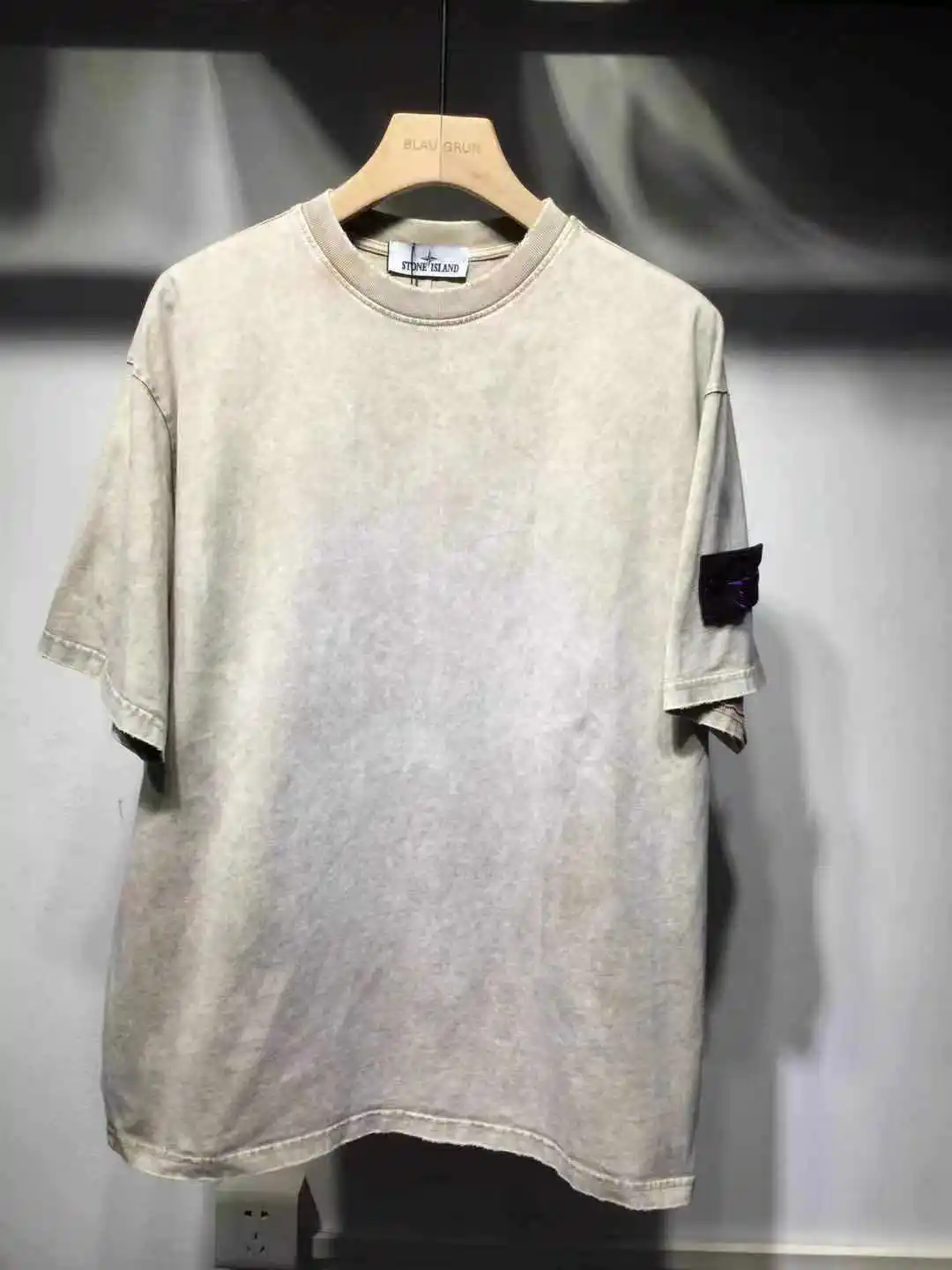 

2021 Spring Summer New Stone Island Basic Badge Pure Cotton Round Neck Trend Short-sleeved T-shirt ST302