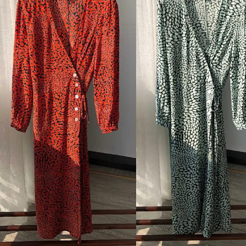 Женское платье с принтом губ и баской длинным рукавом | Женская одежда