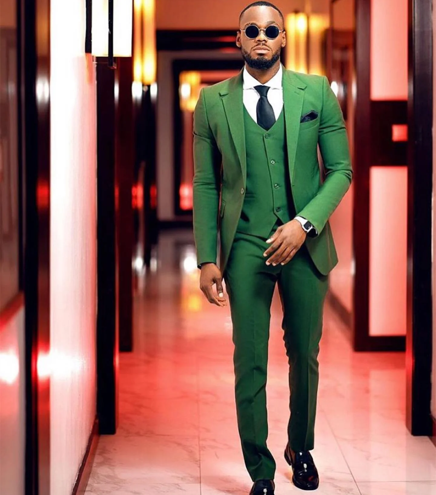 

New Arrival Green Men Suits for Wedding Tuxedos Three Pieces Groom Waistcoat Blazer Latest Style Blazer Jacket+Pants+Vest