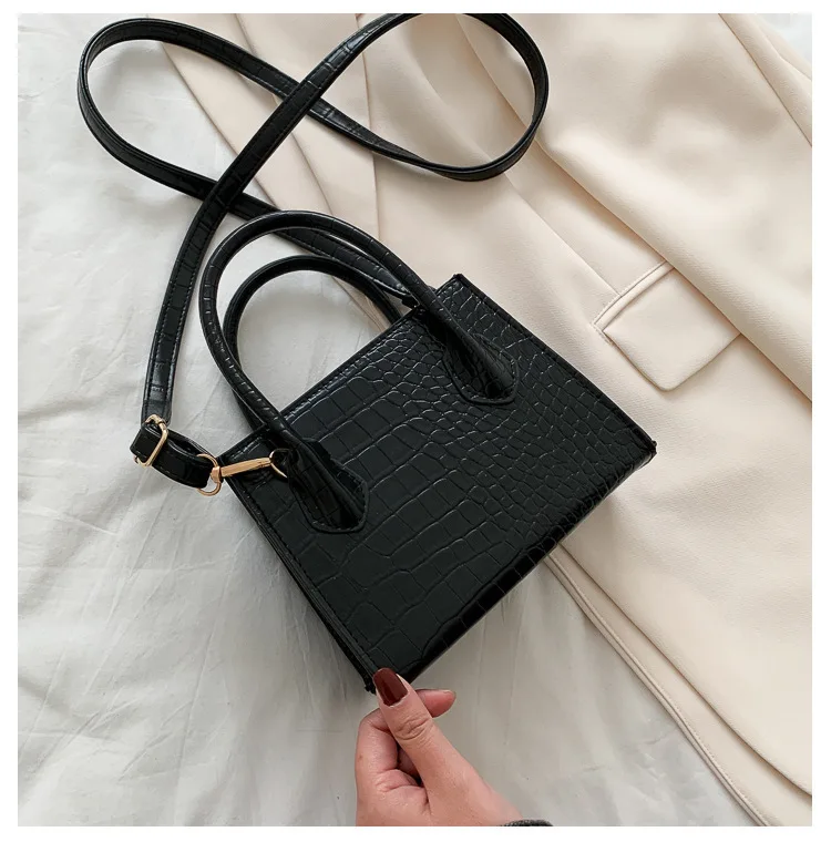 

2021 Crocodile Pattern PU Leather Crossbody Bags For Women Chain Female Shoulder Handbags Mini Purses Travel Cross Body Bag