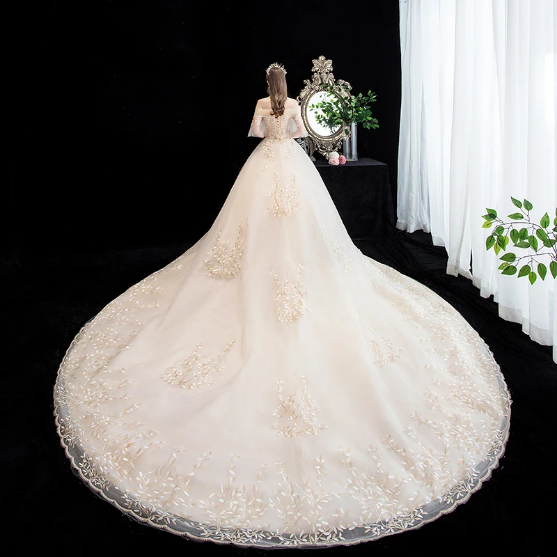 

Gryffon Wedding Dress 2019 Luxury Champagne Boat Neck Court Train Ball Gown Princess Vintage Lace Wedding Gown Custom Size