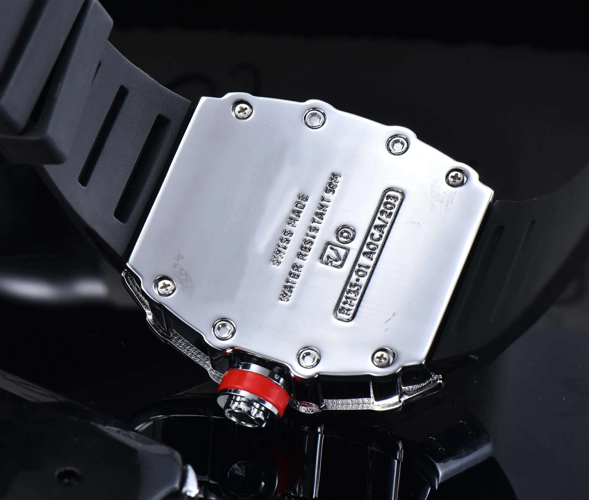 

Yunli Richard-2020 fashion trend, a star-shaped wine barrel full of diamonds personality, luxurious and luxurious aaa watch