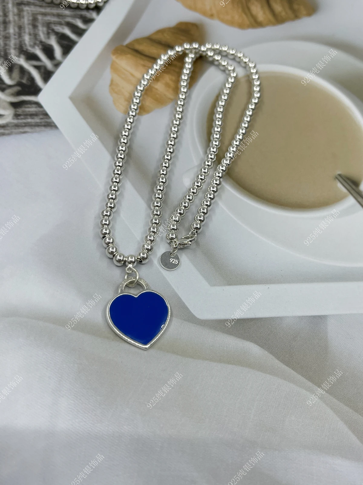 

2021 ms hip hop character heart-shaped pendant necklace holiday gifts8mm