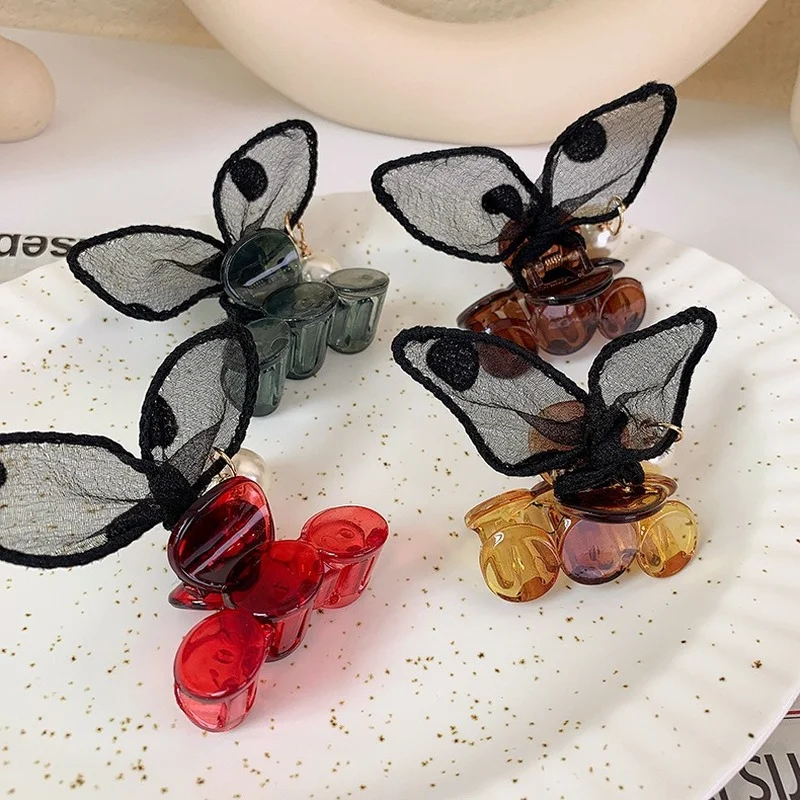 

U-Magical Temperament Arcylic Geometric Transparent Net Yarn Rabbit Ears Hair Claw for Women Pearl Shark Clip Hair Accessories