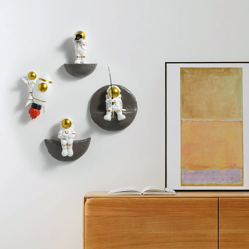 Nordic Wall Decor Frame Astronaut Resin Figure Shelves Decorative Decorations for Living Room Hanging Christmas Decoration | Дом и сад