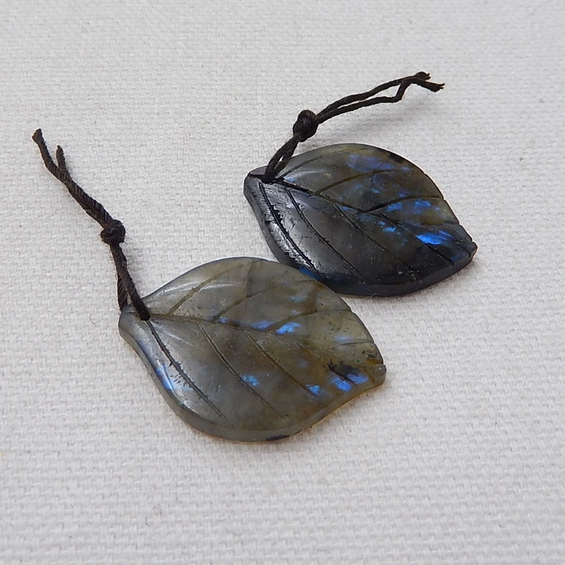 Подставка под заказ из натурального камня Лабрадорит резные листья серьги