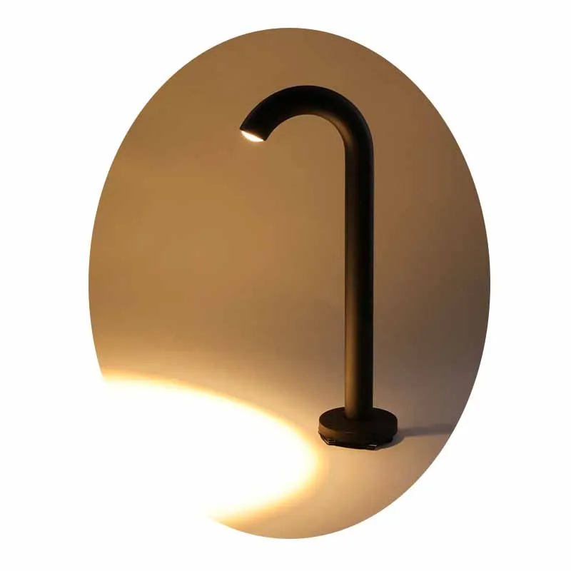 

Hot Sale Creative Waterproof Outdoor Garden Led Lighting Pillar Lawn Lamps