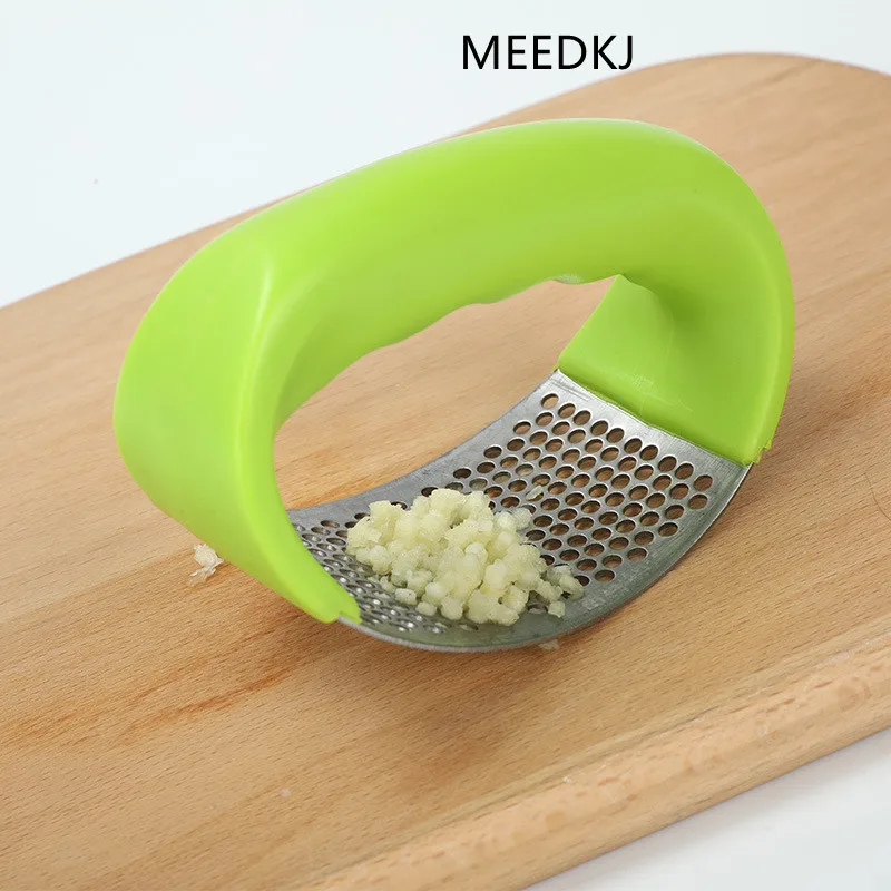 

1pcs Stainless Steel Garlic Press Manual Garlic Tools Kitchen Gadgets Mincer Chopping Garlic Tools Curve Fruit Vegetable