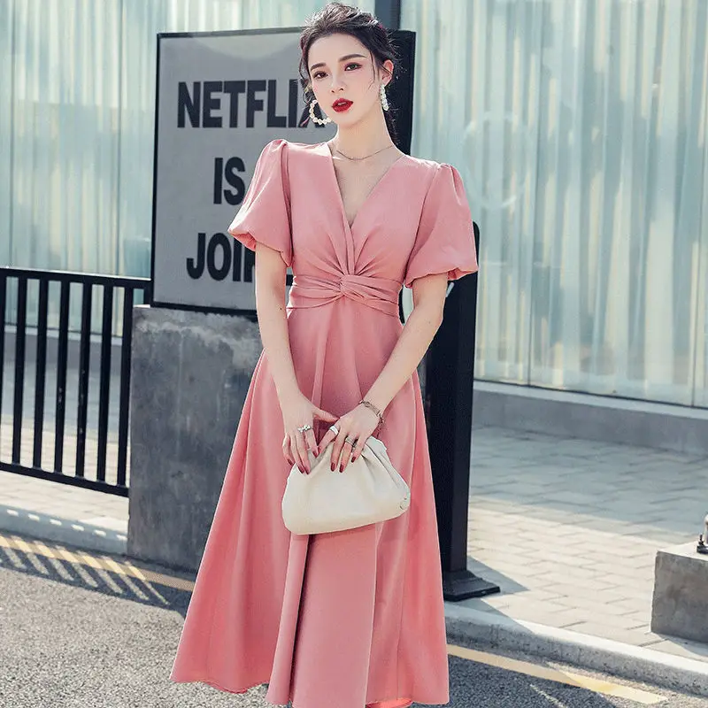 

Summer 2021 celebrity temperament bubble sleeve green dress with bandage on the chest and V-neck over the Knee Skirt