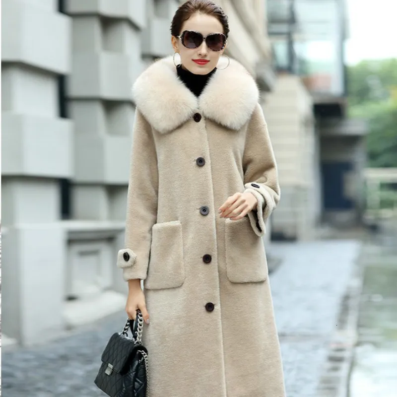 Женское пальто из натурального меха овчины зимнее с воротником лисьего женская