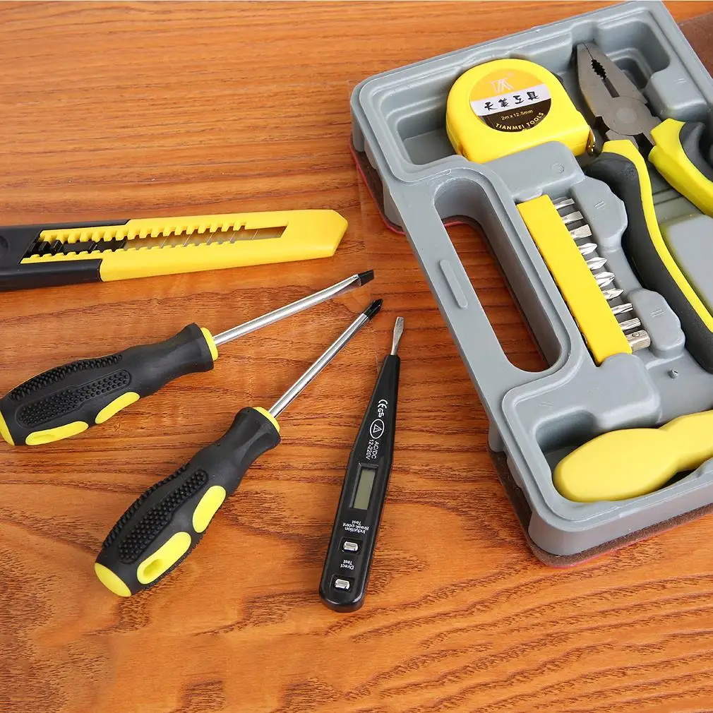 

New Universal 18 in 1 Multifunctional Combined Tools Set for Car Home Use